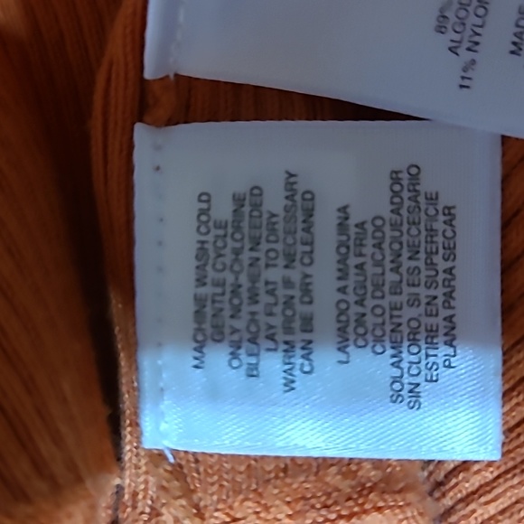 Short Sleeve Sweater - Picture 5 of 5